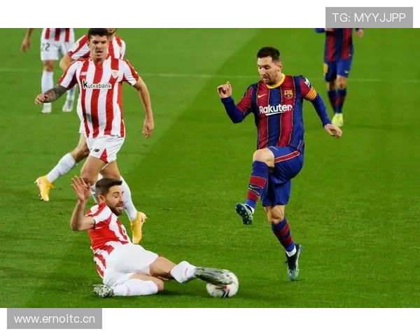 巴萨进攻看似流畅，实则层次尽失、配合停滞！