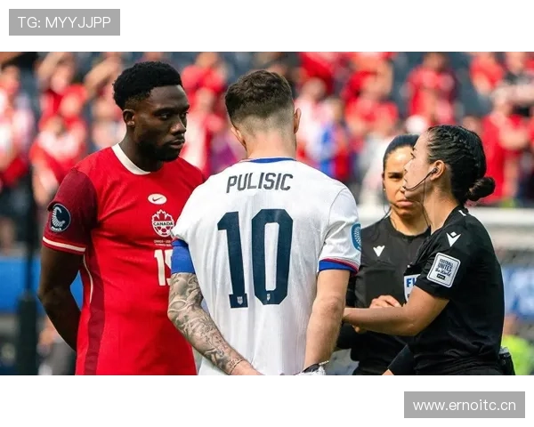 边路犀利却越踢越险！拜仁这是突破还是被反噬？