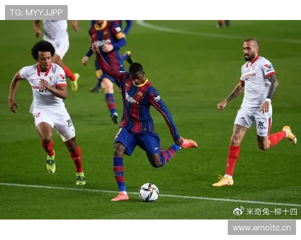 国际米兰三中卫体系节奏变化问题,对球队进攻效率带来阶段性影响 国际米兰三中卫体系节奏变化问题,对球队进攻效率带来阶段性影响