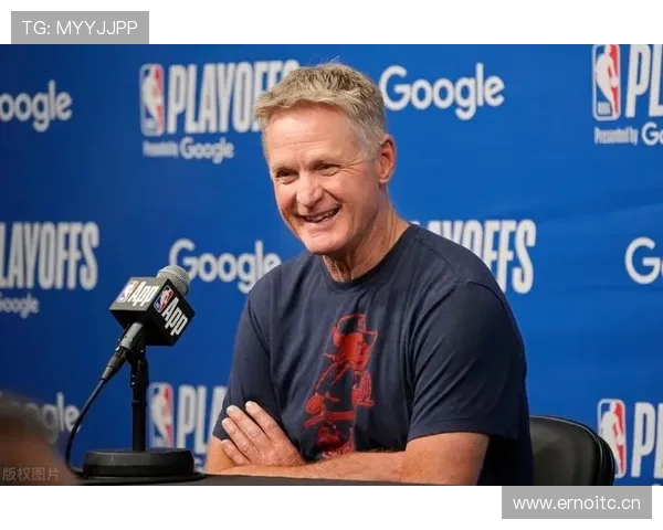 库里今天又晒了他的早餐，这价钱够我俩月菜钱了吧！